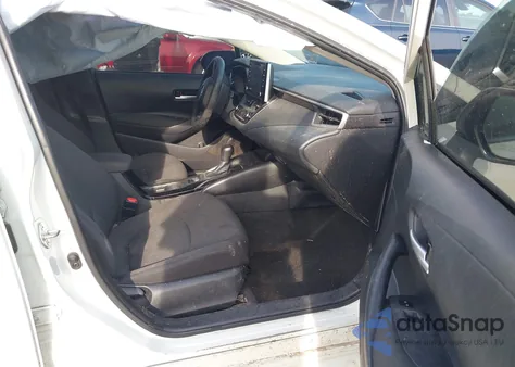 2021 Toyota Corolla Le z USA, uszkodzony, nr VIN 5YFEPMAE5MP163371